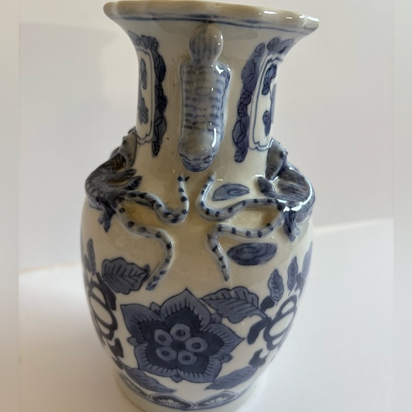 Gorgeous Chinese Porcelain Blue White Vase Vintage EC - Picture 5 of 8